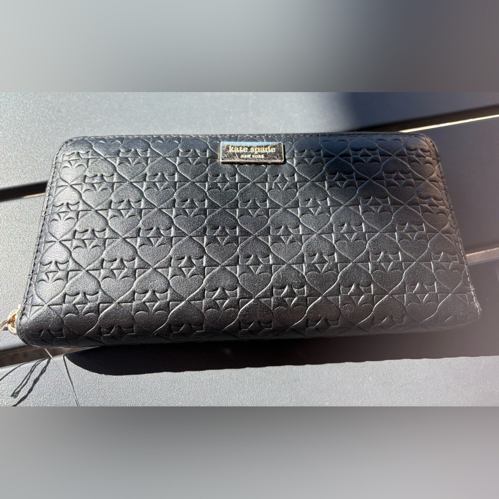 Kate Spade Neda Penn Place Embossed Leather Black Zip Wallet